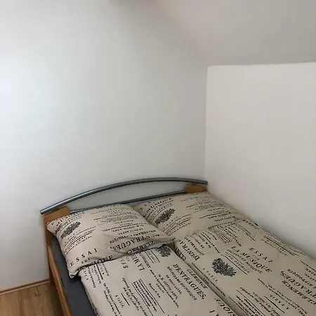 Schoene Dg Apartman